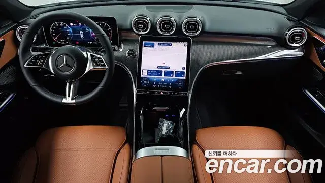 Mercedes-Benz C-Class 2026 — Photo 7/20