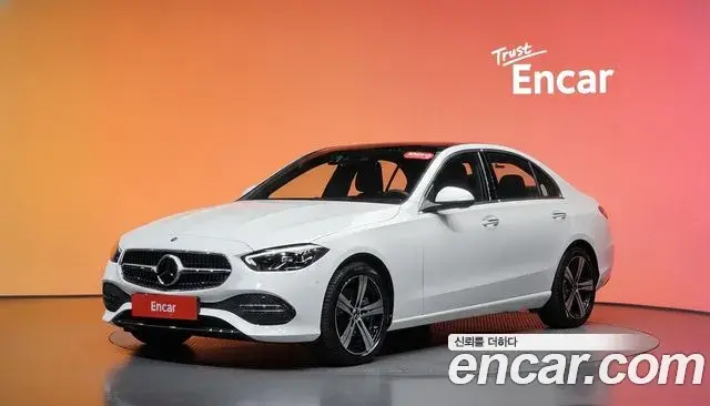 Mercedes-Benz C-Class 2026 — Photo 1/20
