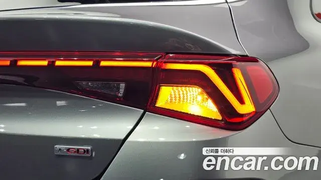 Kia K5 2020 — Photo 11/36