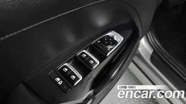 Kia K5 2020 — Photo 12/36