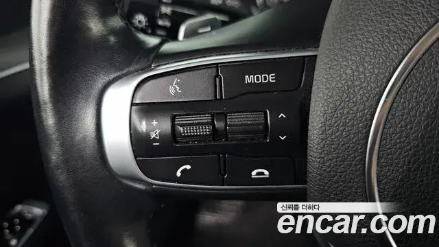 Kia K5 2020 — Photo 10/36