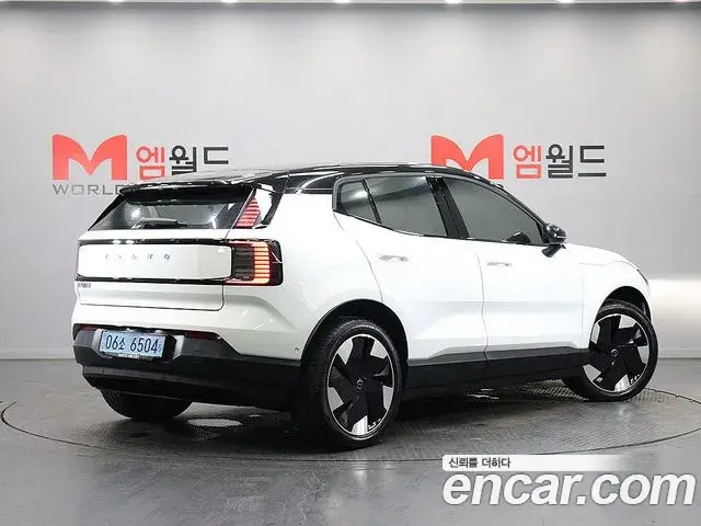 Volvo EX30 2025 — Photo 14/19