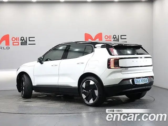 Volvo EX30 2025 — Photo 12/19