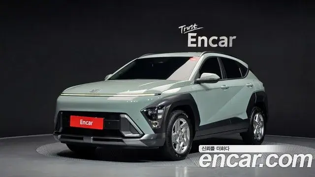 Hyundai Kona 2023 — Фото 1/20