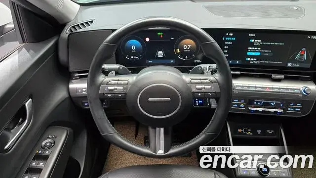 Hyundai Kona 2023 — Фото 13/20