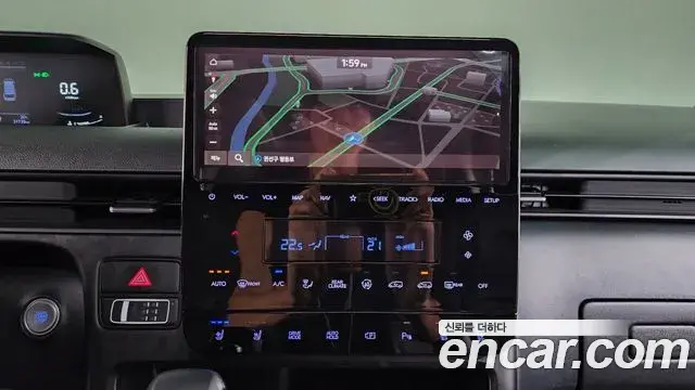 Hyundai Staria 2023 — Фото 14/20