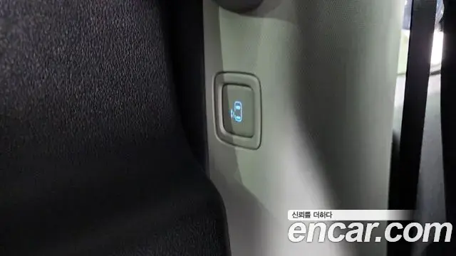 Hyundai Staria 2023 — Фото 19/20