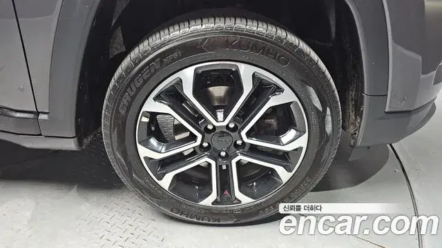 Jeep Compass 2022 — Photo 14/30
