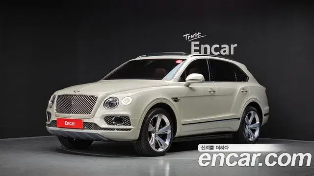 Bentley Bentayga 2018 — Photo 2/41