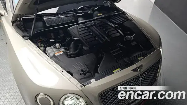 Bentley Bentayga 2018 — Photo 25/41