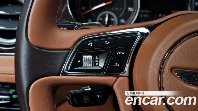 Bentley Bentayga 2018 — Photo 37/41
