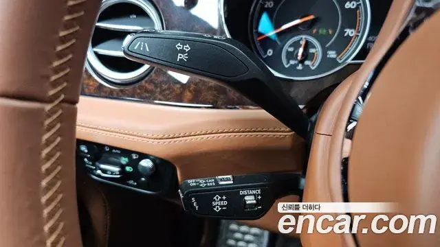 Bentley Bentayga 2018 — Photo 28/41