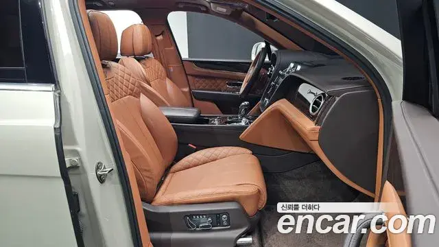 Bentley Bentayga 2018 — Photo 34/41