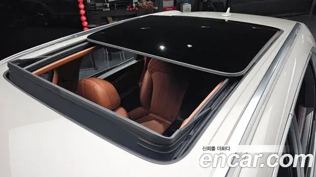 Bentley Bentayga 2018 — Photo 32/41
