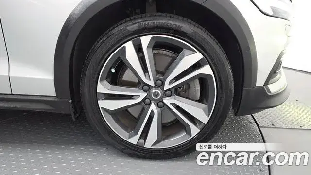 Volvo V60 Cross Country 2021 — Photo 31/35