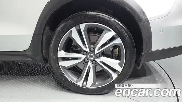 Volvo V60 Cross Country 2021 — Photo 21/35