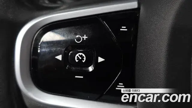 Volvo V60 Cross Country 2021 — Photo 3/35