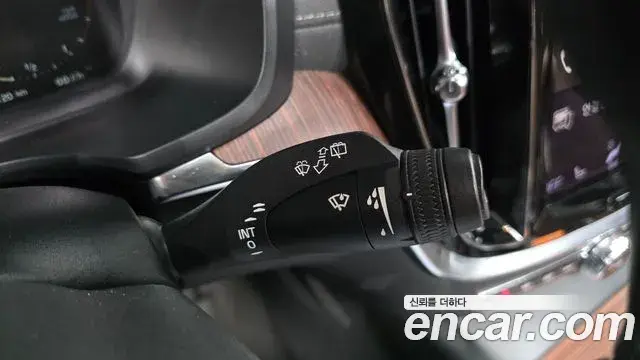 Volvo V60 Cross Country 2021 — Photo 28/35