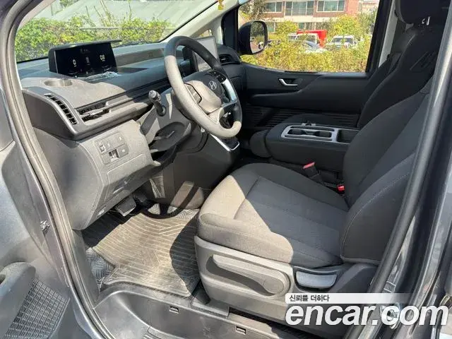Hyundai Staria 2024 — Фото 12/16