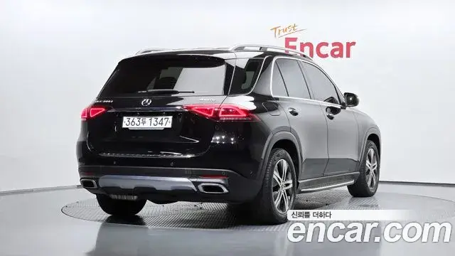 Mercedes-Benz GLE-Class 2019 — Фото 2/20