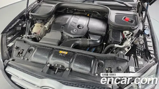 Mercedes-Benz GLE-Class 2019 — Фото 6/20