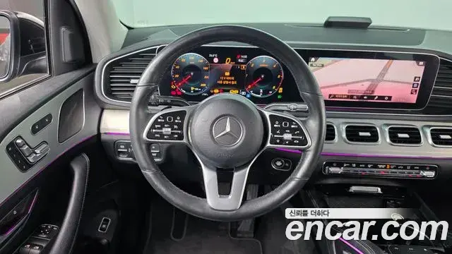 Mercedes-Benz GLE-Class 2019 — Фото 13/20