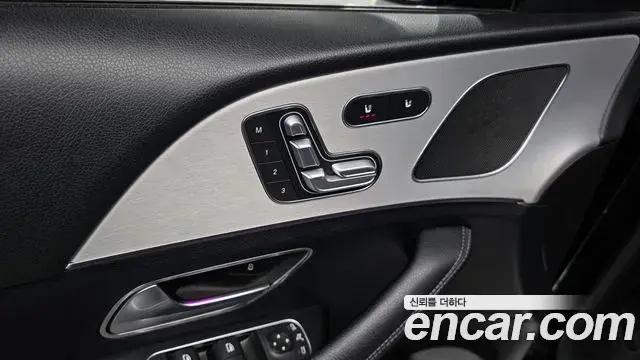 Mercedes-Benz GLE-Class 2019 — Фото 17/20