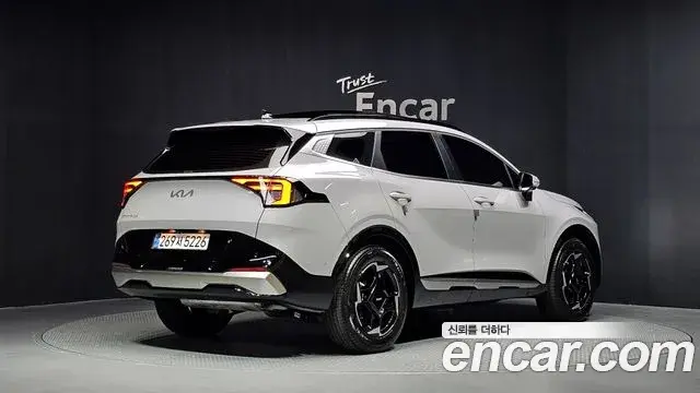 Kia Sportage 2025 — Фото 2/20