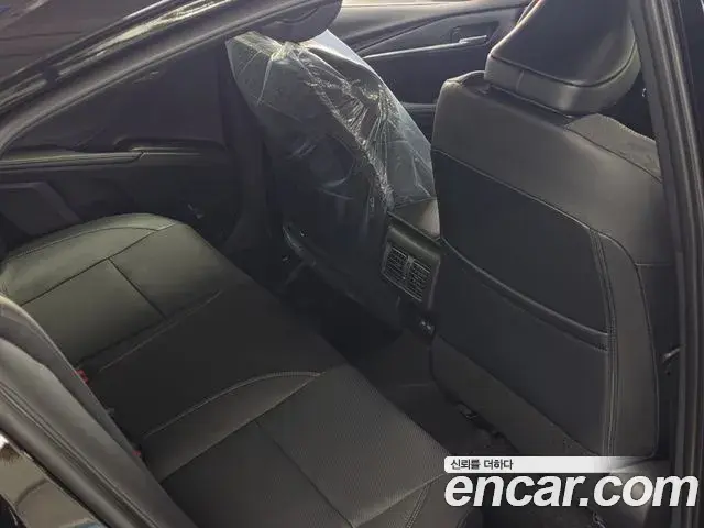 Toyota Camry 2026 — Şəkil 10/12