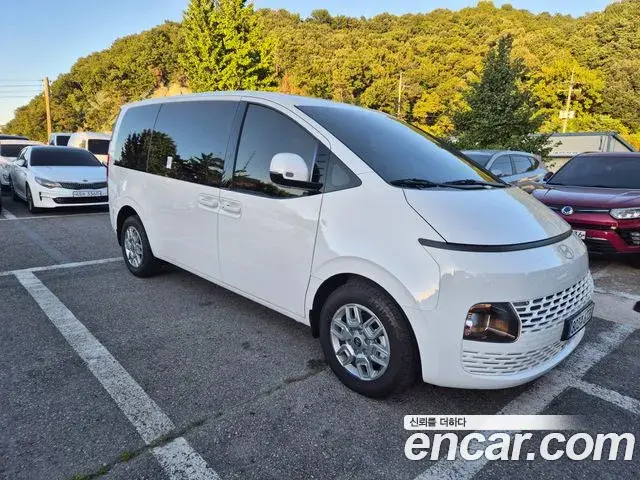 Hyundai Staria 2025 — Фото 2/20