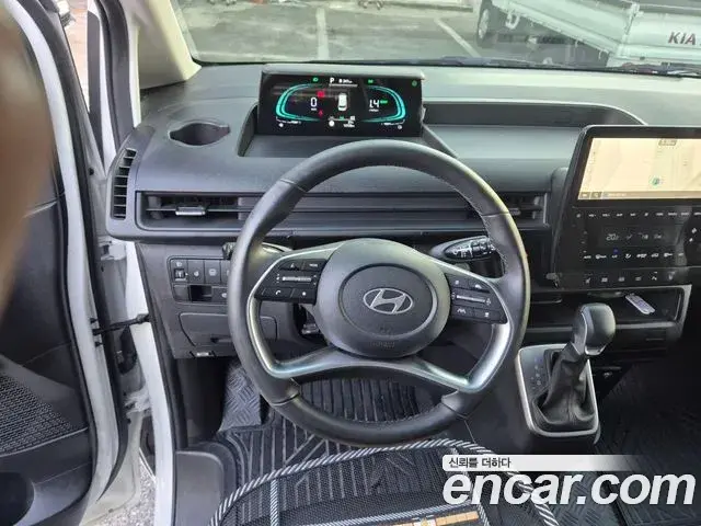 Hyundai Staria 2025 — Фото 6/20