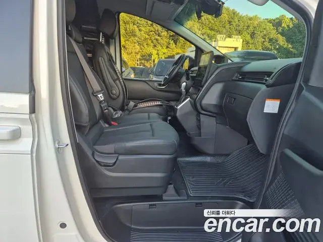 Hyundai Staria 2025 — Фото 7/20