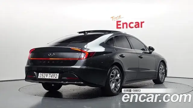 Hyundai Sonata 2022 — Фото 2/20