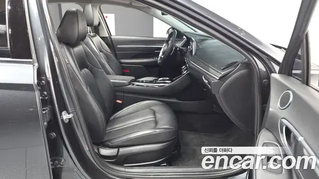 Hyundai Sonata 2022 — Фото 11/20