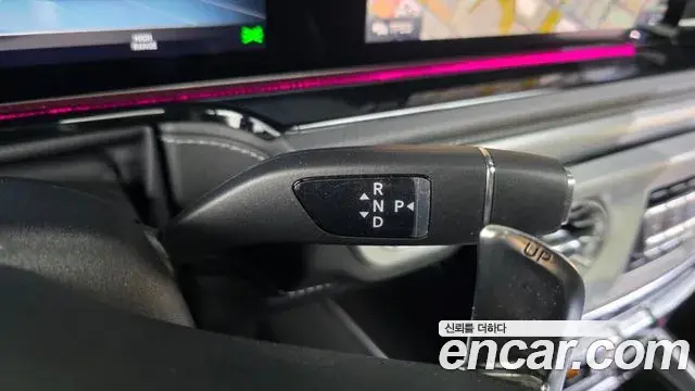 Mercedes-Benz G-Class 2022 — Photo 6/20