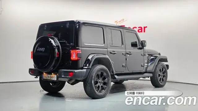 Jeep Wrangler 2023 — Фото 2/20
