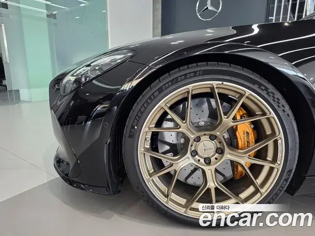 Mercedes-Benz AMG GT 2026 — Photo 7/20