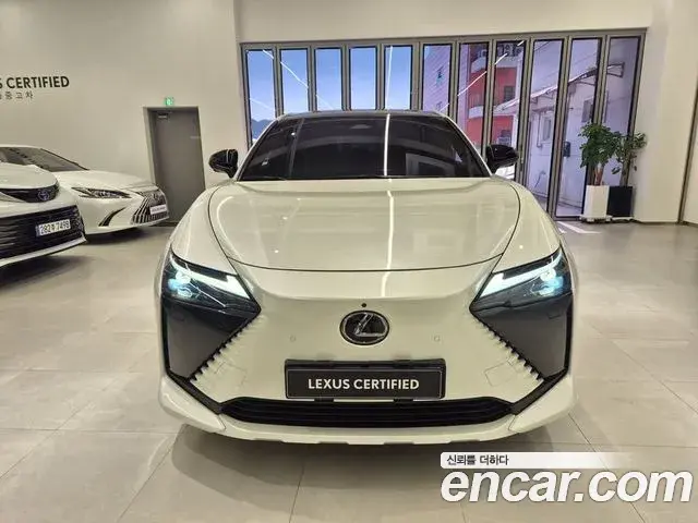 Lexus RZ450e 2023 — Şəkil 14/20