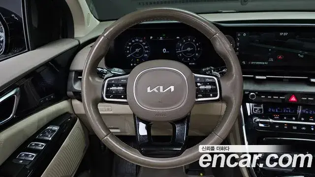 Kia Carnival 2022 — Фото 13/20