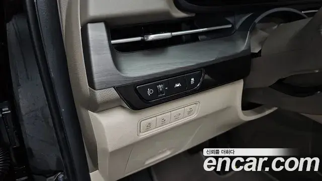 Kia Carnival 2022 — Фото 17/20