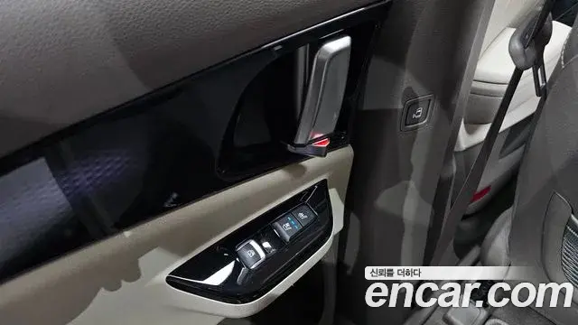 Kia Carnival 2022 — Фото 18/20
