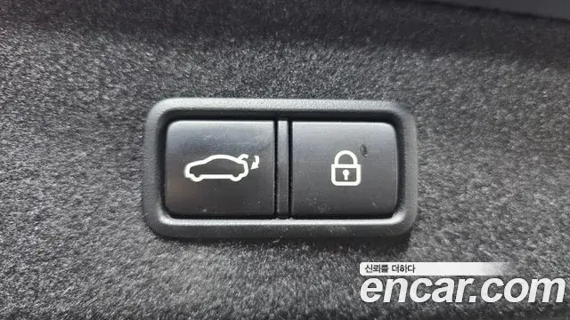 Kia The K9 2018 — Photo 9/32