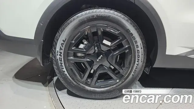 Kia Sorento 2023 — ფოტო 25/38