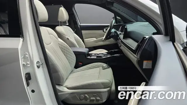 Kia Sorento 2023 — ფოტო 13/38