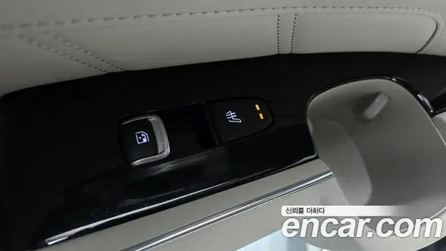 Kia Sorento 2023 — ფოტო 23/38