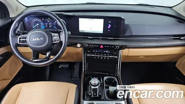 Kia Carnival 2023 — Photo 7/20