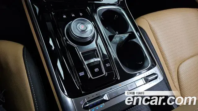 Kia Carnival 2023 — Photo 9/20