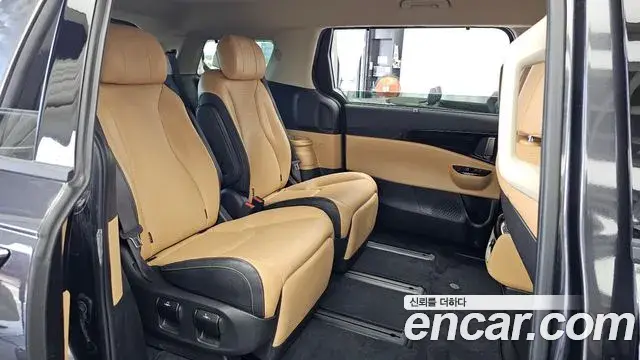 Kia Carnival 2023 — Photo 12/20