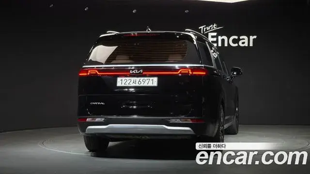 Kia Carnival 2022 — Фото 4/20