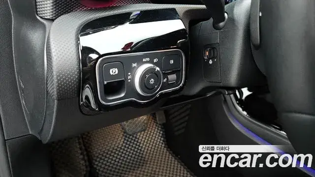 Mercedes-Benz A-Class 2021 — Фото 15/20
